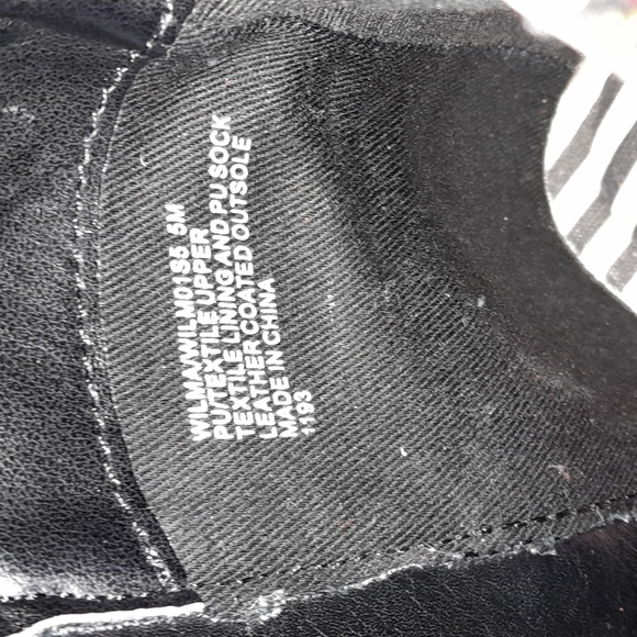 Betsey Johnson - Picture 7 of 9